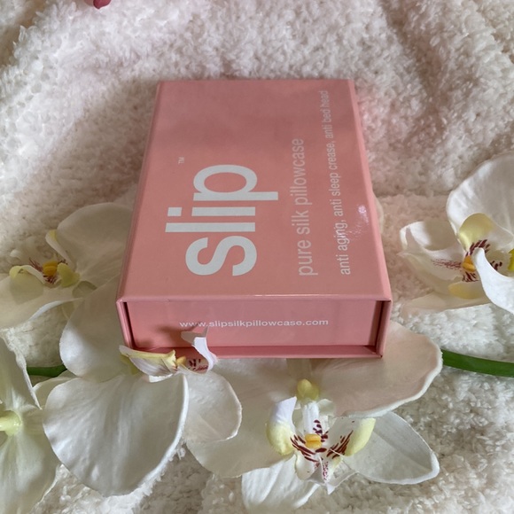 Slip Pure Silk Pillowcase💕 - Picture 4 of 7